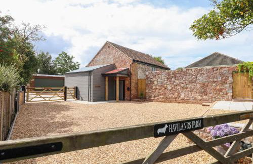 Bumblebee Cottage - Photo 1