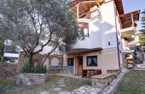 ASLANIS SOUROTI Family Home - Photo 2