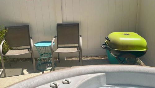 Squirrel View Hot tub BBQ Patio Shuffle Board - Foto 3