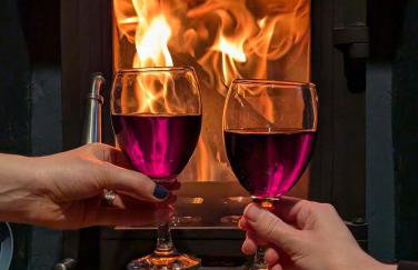 MIDSHIPS A HOLIDAY HOME IN DARTMOUTH SLEEPS UPTO 6 PEOPLE ,PET FRIENDLY , 10 MINUTES WALK TO Town CENTRE WITH PARKING included - Foto 24