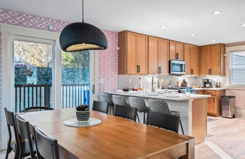 Cleveland Escape - Hot Tub - Karaoke Machine - Sleeps 12 - Foto 20