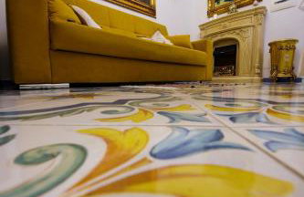 Giallo Napoletano Home - Photo 15