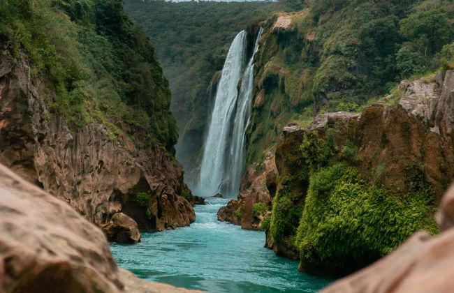 Rappelling at the Tamul Waterfall - Foto 1