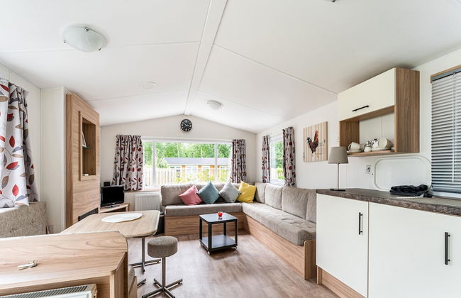 Relaxing Holiday Chalet by the Water in Grou - Foto 19