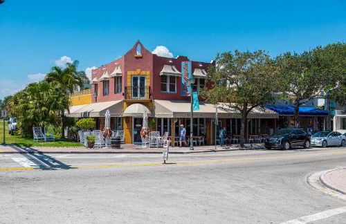 Newly renovated Townhome with King bed - Foto 36