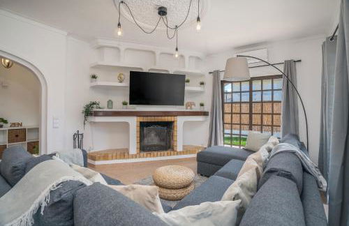 Host Wise - Sunny Spacious House - Terrace & Free Parking - Foto 4