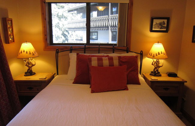 Vail Racquet Club Mountain Resort - Photo 17