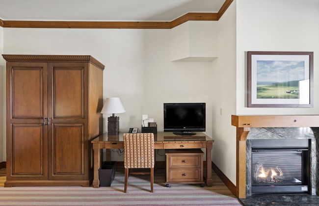 1230 Studio at The Lodge at Spruce Peak - Photo 2