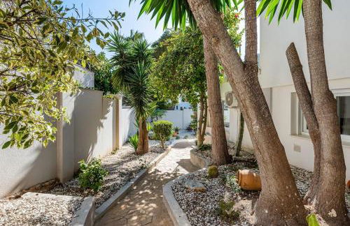 Entire Large Villa next to Award-winning beach - Foto 40