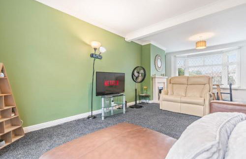 Awesome Coventry Home for Business Contractors and Suitable for families with Free Parking 14mins from NEC - Foto 38