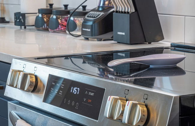 Trendy Historical Home Near Downtown Attractions - Foto 14