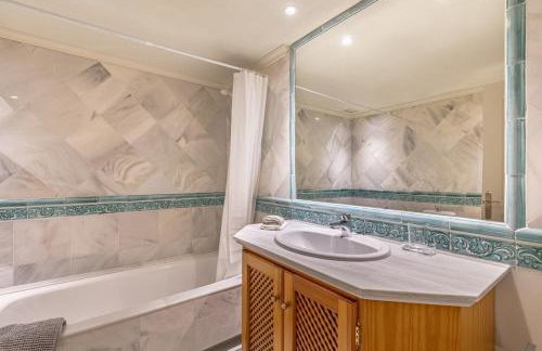 Golf Valley 3BR with Sea Views 184 sqm - Foto 27