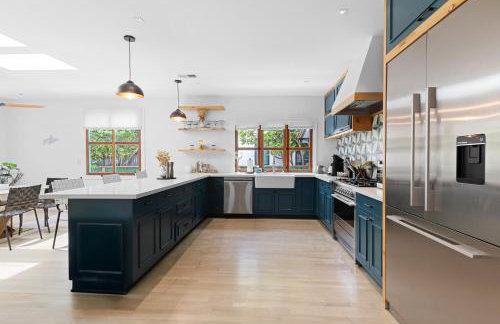 Luxury 4BR Villa with Private Pool in Los Angeles Crescent Heights - Foto 12