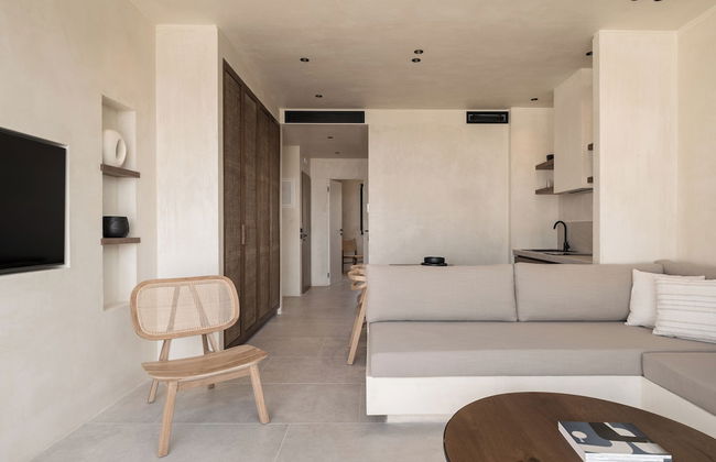 Seven Rocks Suites - Photo 32