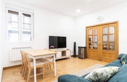 Espacioso y bien equipado apartamento cerca de la playa - Foto 1