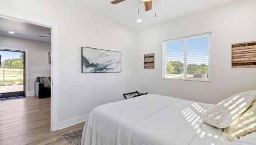 Country Charmer Single Story Cottage Pet Friendly - Foto 2