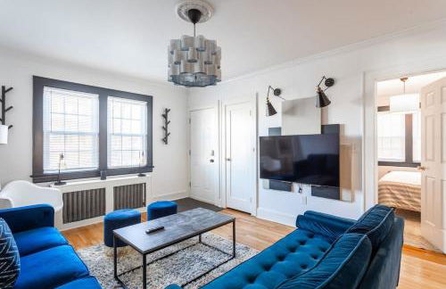 The B&W Haven 5BR Home with yard theater - Foto 12