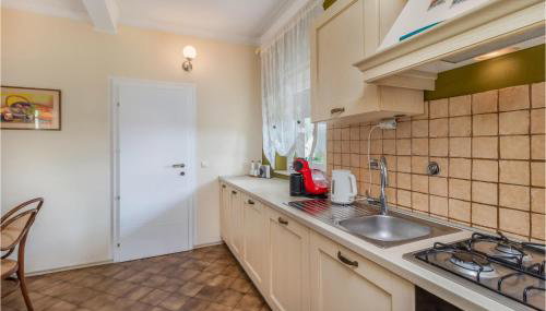 3 Bedroom Beautiful Apartment In Susanj - Photo 5