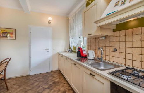 3 Bedroom Beautiful Apartment In Susanj - Photo 5