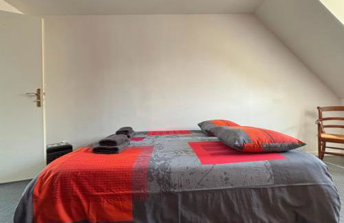 Jolie Colombe, maison 3 ch 2 sdb beau jardin terrasse aménagée à 15 mn à pied de la mer du centre Port en Bessin proche golf et d'Omaha Beach et Bayeux - Photo 22