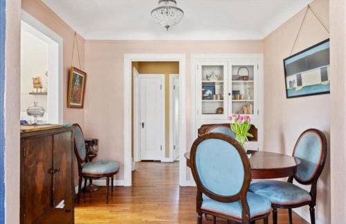 Bright & Cozy 2BR | Near Downtown, MSU & Hospitals - Foto 21
