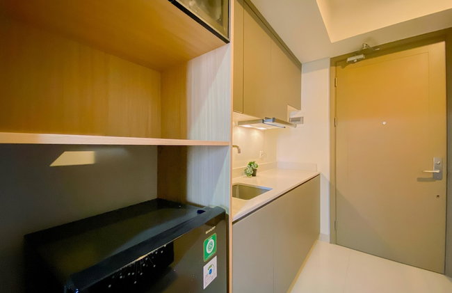 Good Place And Modern 1Br Gold Coast Apartment - Foto 6