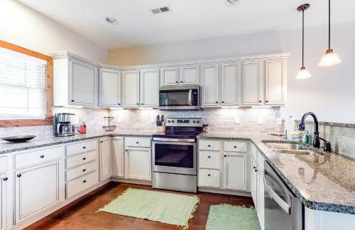 Lakefront Retreat Sleeps 6 Fireplace Boat Slip - Foto 10