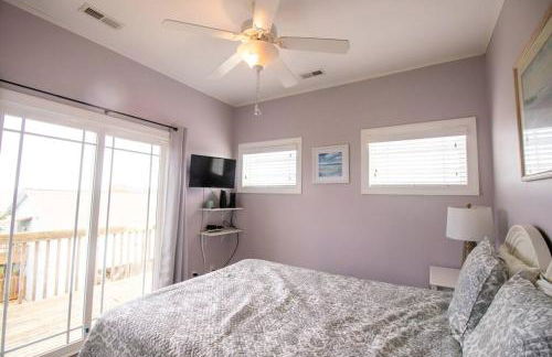 4Br 3bath Dog Friendly Ocean View Hot tub Elevator - Photo 6