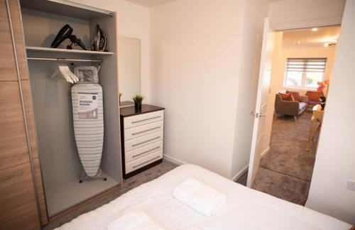 Walnut Flat, 2-Bedroom with Ensuite - Parking, Netflix, WIFI - Close to Oxford, Bicester & Blenheim Palace - F4 - Photo 16