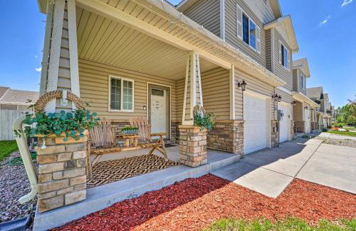 Inviting Cheyenne Townhome about 4 Mi to Downtown - Foto 1