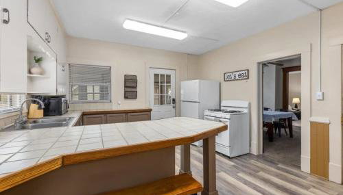 Charming 4BR Westside Home in Beer City USA - Foto 3