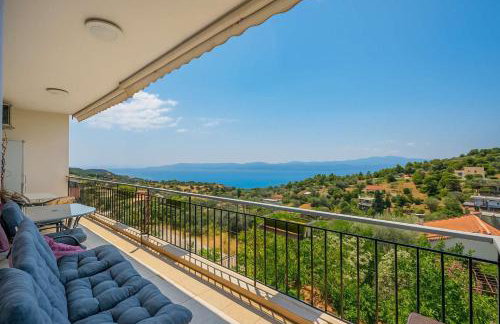 Eretria Panorama Seaview Retreat with Balcony - Photo 1