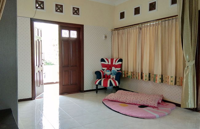 Villa Agro Kusuma Batu Malang - Foto 15