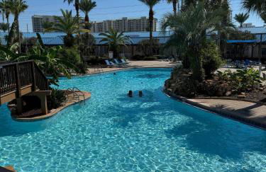 Poolside Ground Floor Villa-Near Heat Pool/Hot tub - Foto 1