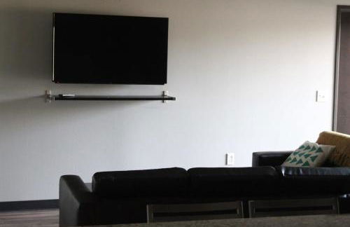 Spacious 2BR Suite Plus Patio Near Iowa State - Foto 32