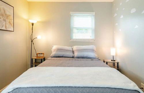 Private Ranch- Entire Home - Hot Tub - Pets & Kids Welcome - King Bed - Fenced Backyard - Free WiFi - Foto 12