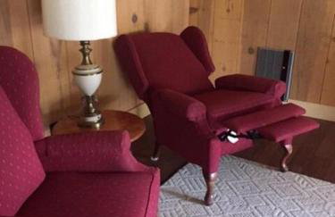 Rustic Cabin Rental in a Wild Meadow near Crater Lake National Park, Oregon - Photo 13