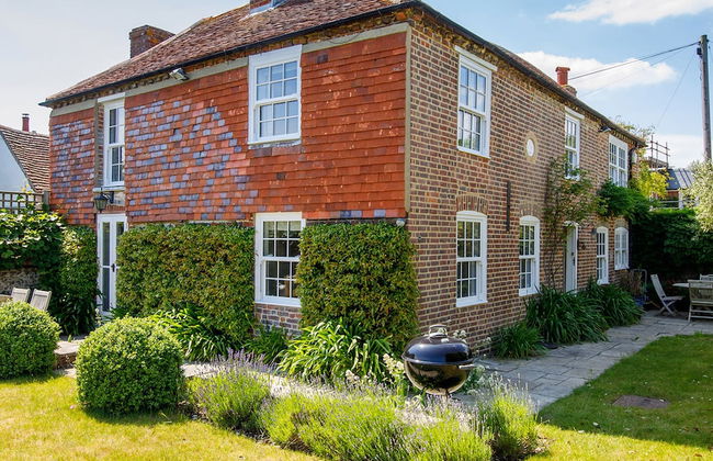 Country Cottage in Pretty Village Quay Views - Foto 1