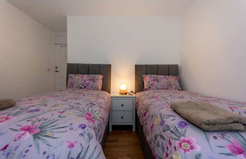 BrumStay UK® 5-Bed House Ideal for Long-Term Stays - Foto 27