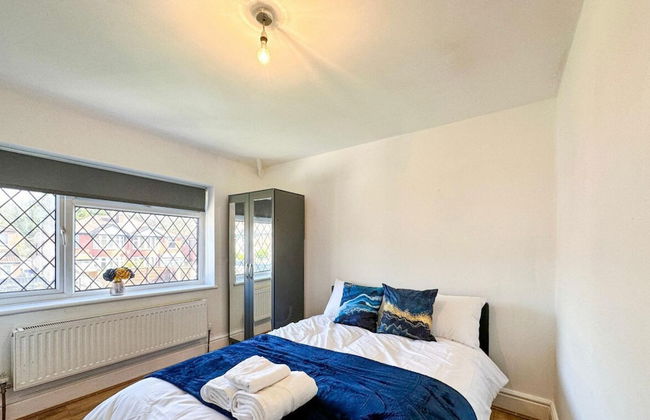 Beautiful Detached Villa - Jacuzzi Bath - Parking - Foto 18