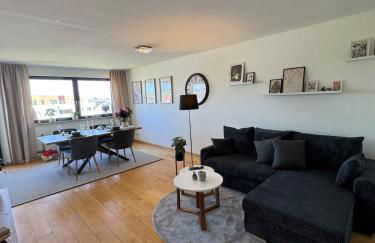 Emelies Sonnenwohnung mit Balkon - Foto 1