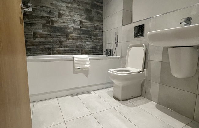 Luxury 2-bed Apartment in Manchester With Parking - Foto 10