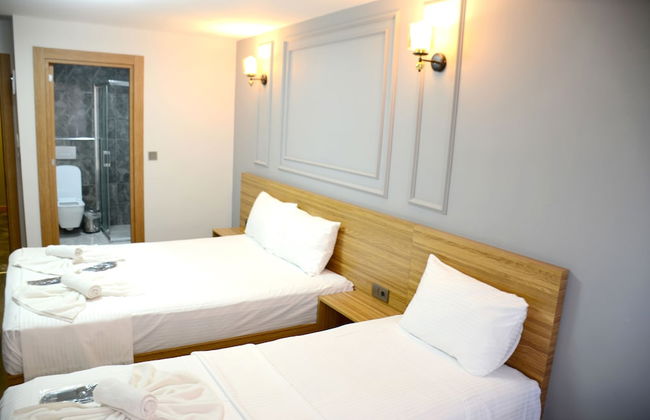 Waves Hotel - Photo 22