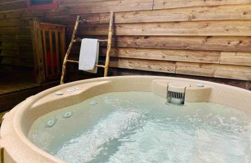 Smoky Mountain Cabin with HOTTUB - Photo 1