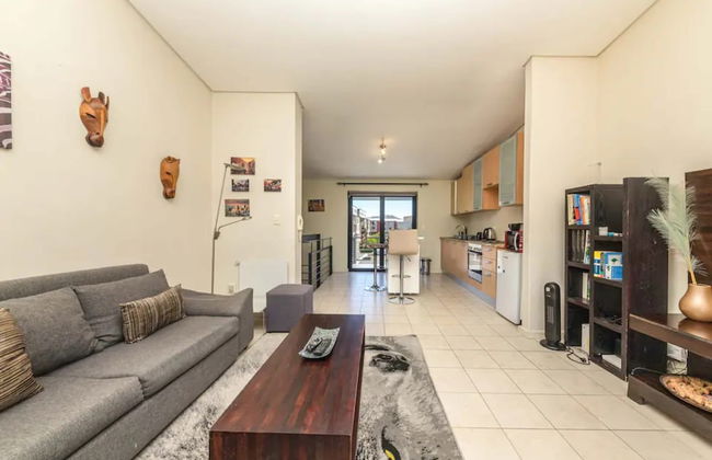 Delightful 2 Bedroom Townhouse in Woodstock - Photo 16