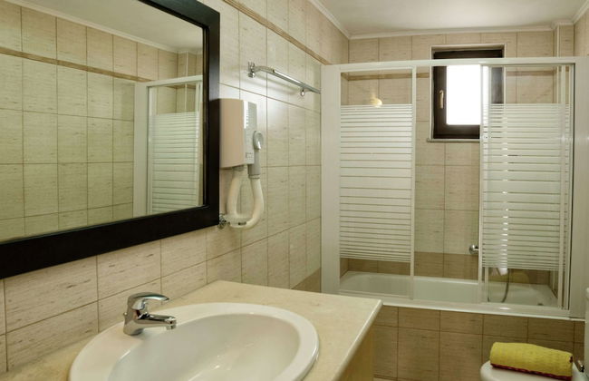 Family Friendly Villa Private Pool, Children's Play Area, Bbq, Spacious Garden, Near Beach - Photo 21