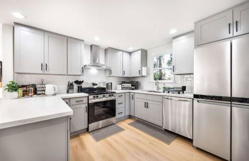 Newly Modern 4BR2BA Rambler by Super Market - Foto 2