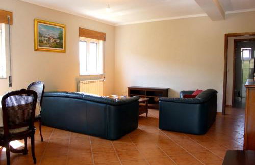 Peaceful villa in São Martinho de Mouros with private pool - Foto 11