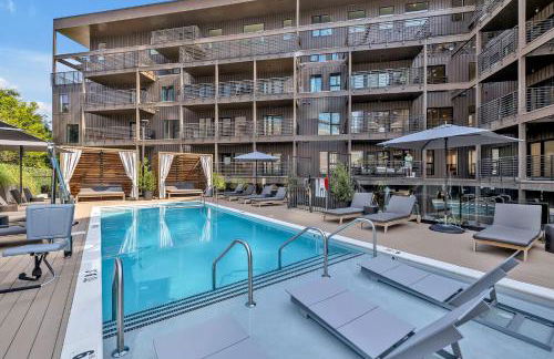 HUGE downtown corner unit- Pool-Gym-Walk 2 Broadway - Foto 30