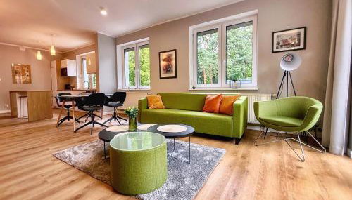 MODERN VILLA & PRIVATE GARDEN in Warsaw - Fully Renovated 2025 - Foto 2